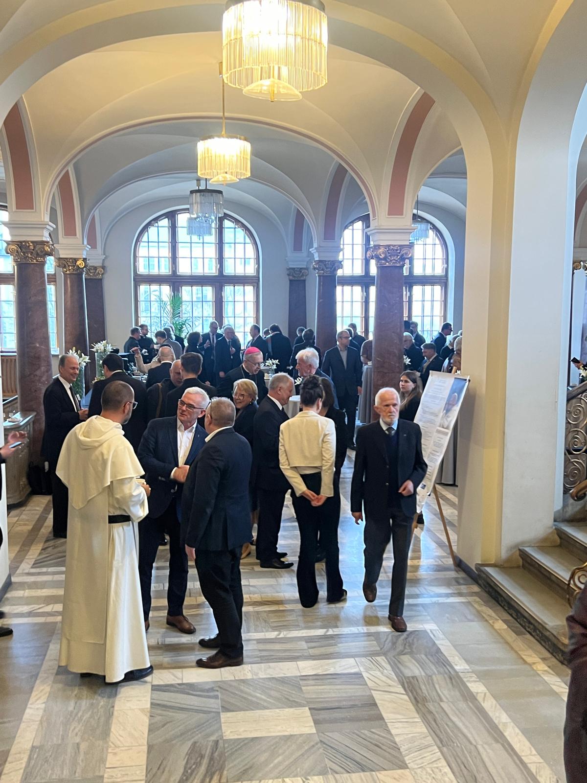 Trwa konferencja Jan Paweł II: tworzyć historię i czytać historię