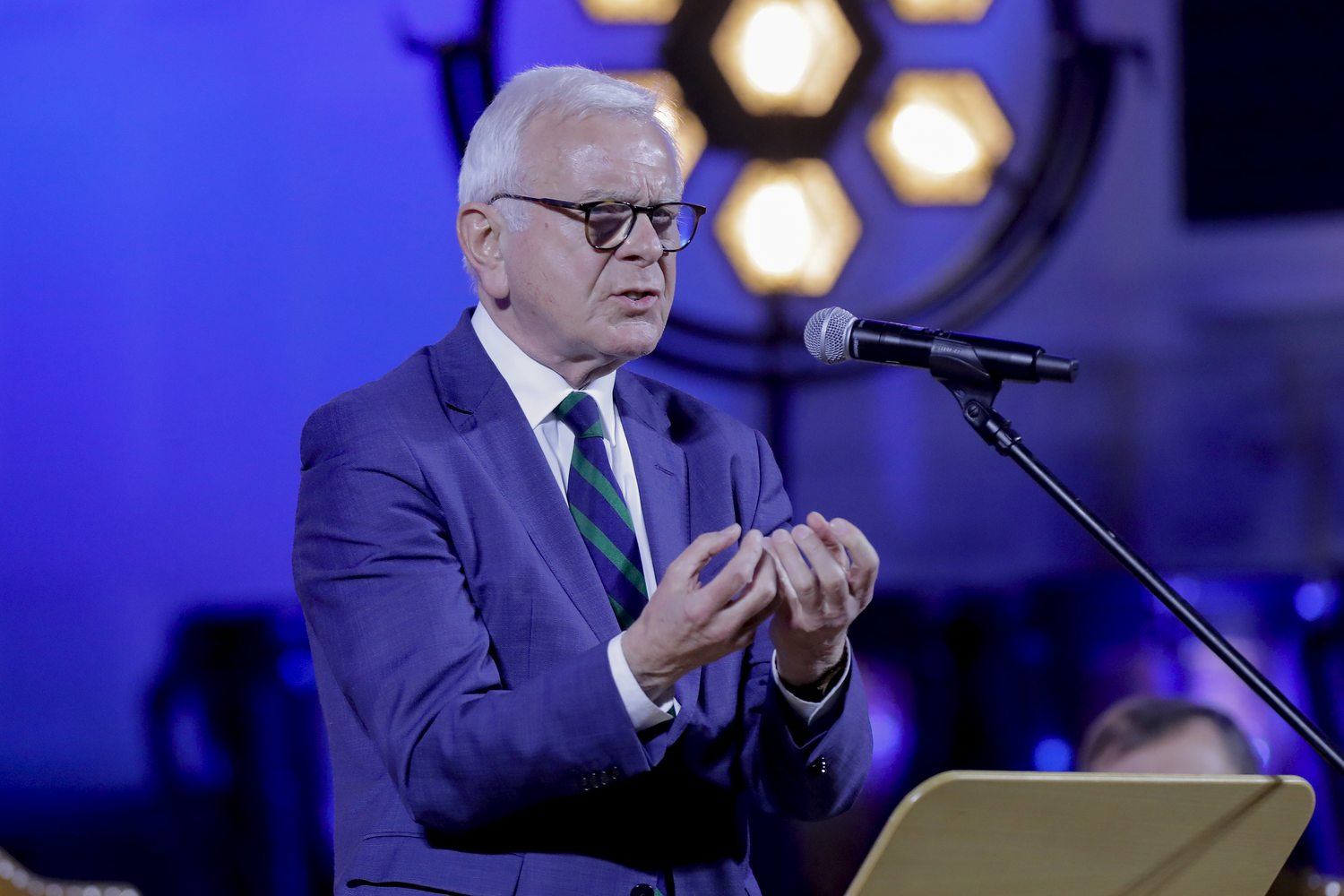 “Jan Paweł II - mosty idei współczesnego świata”