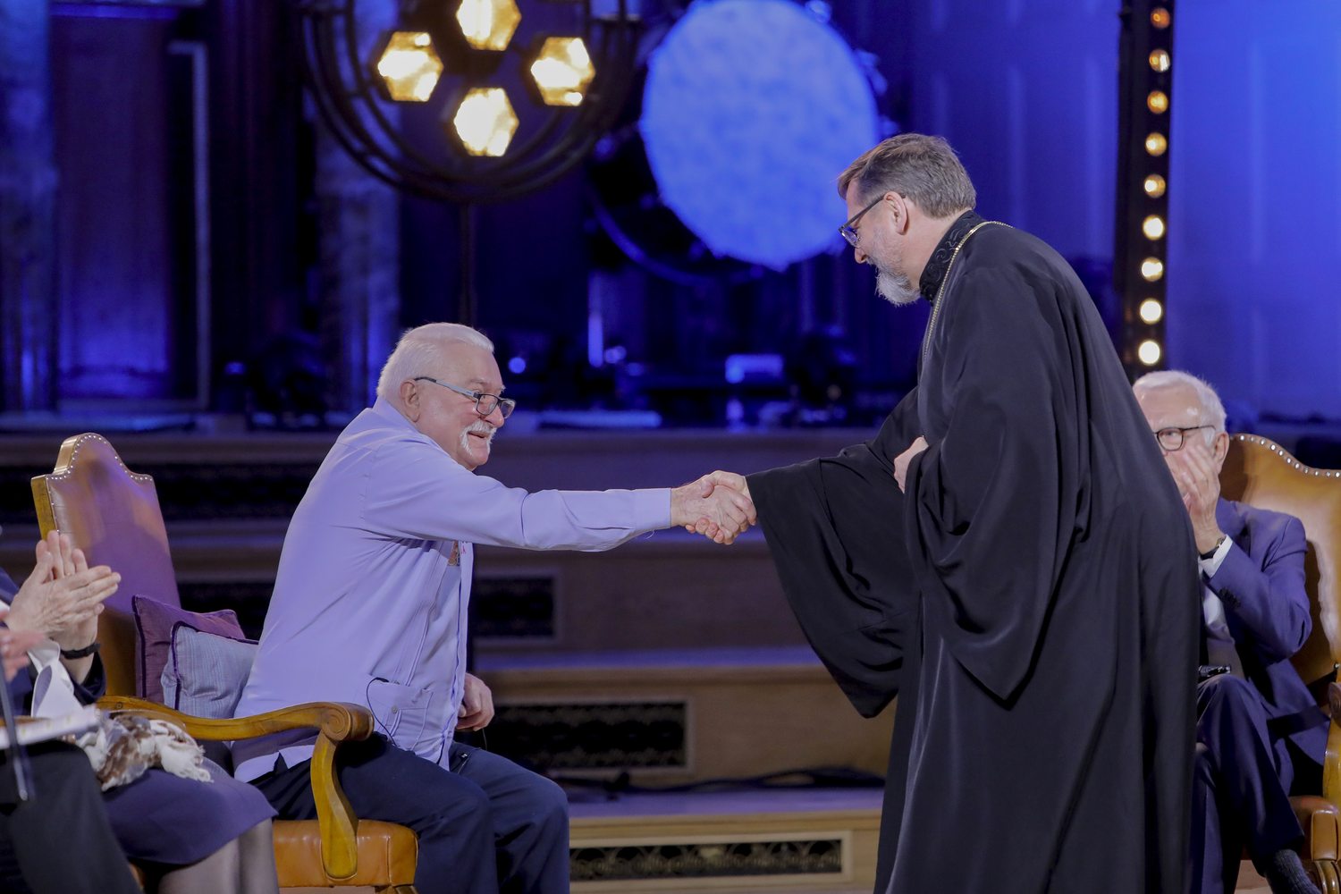 “Jan Paweł II - mosty idei współczesnego świata”