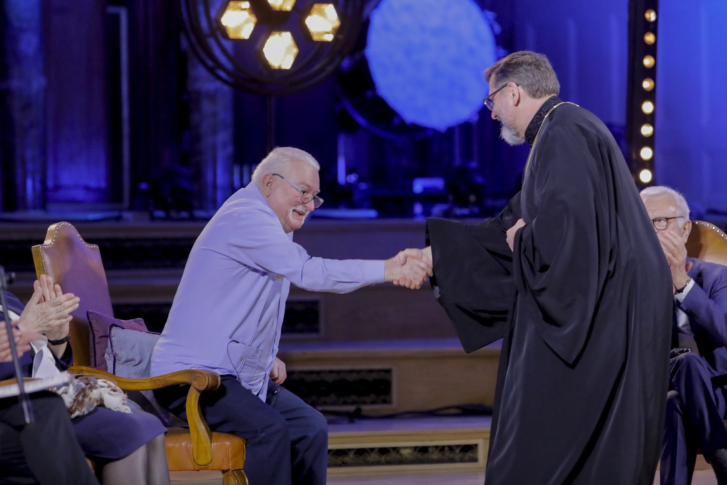 “Jan Paweł II - mosty idei współczesnego świata”