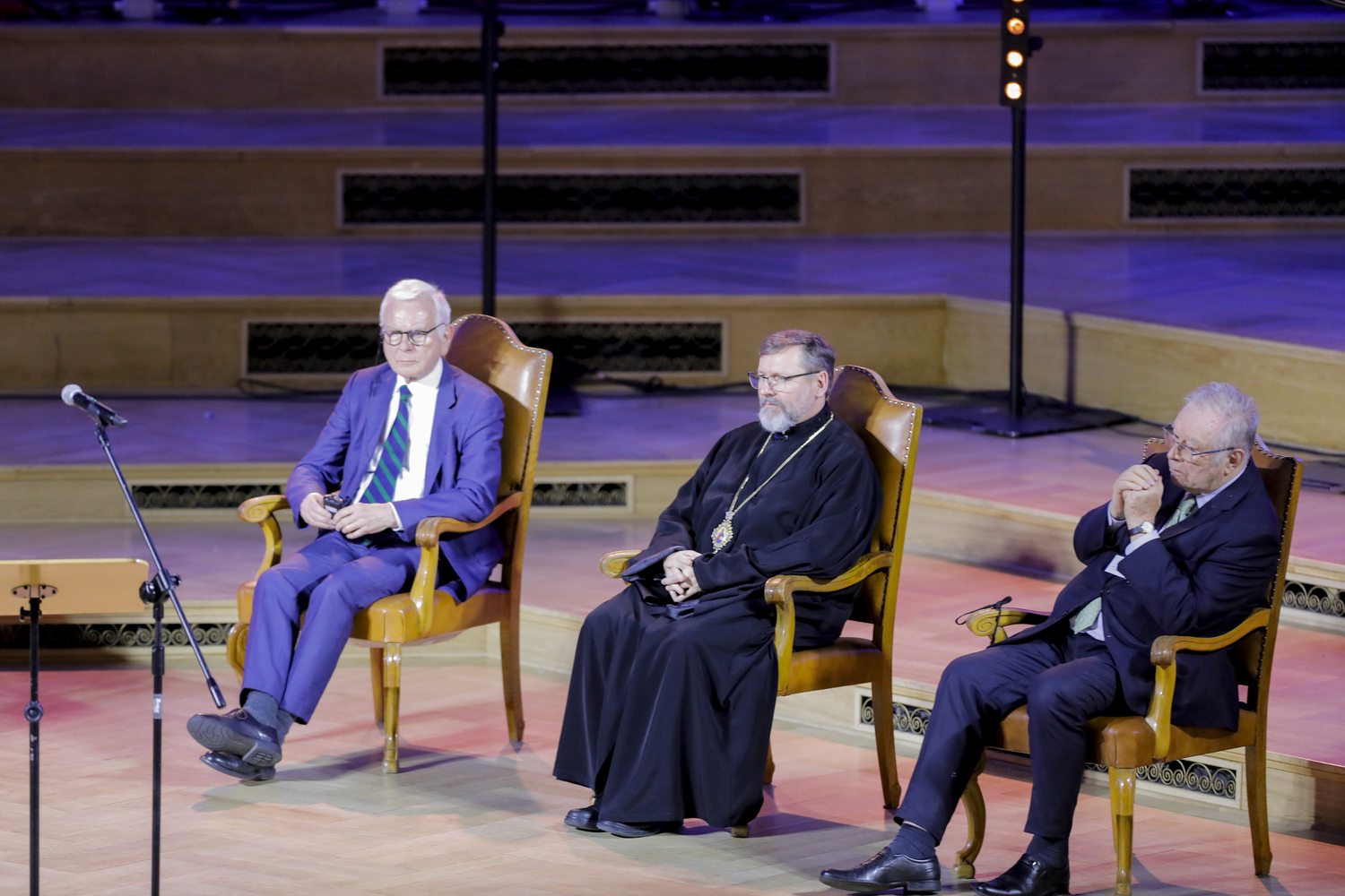 “Jan Paweł II - mosty idei współczesnego świata”