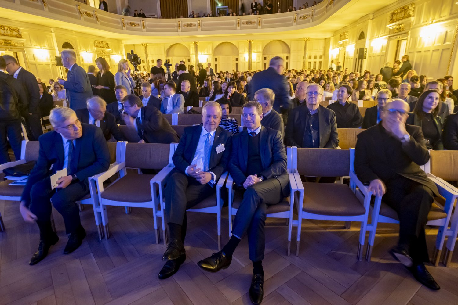 “Jan Paweł II - mosty idei współczesnego świata”