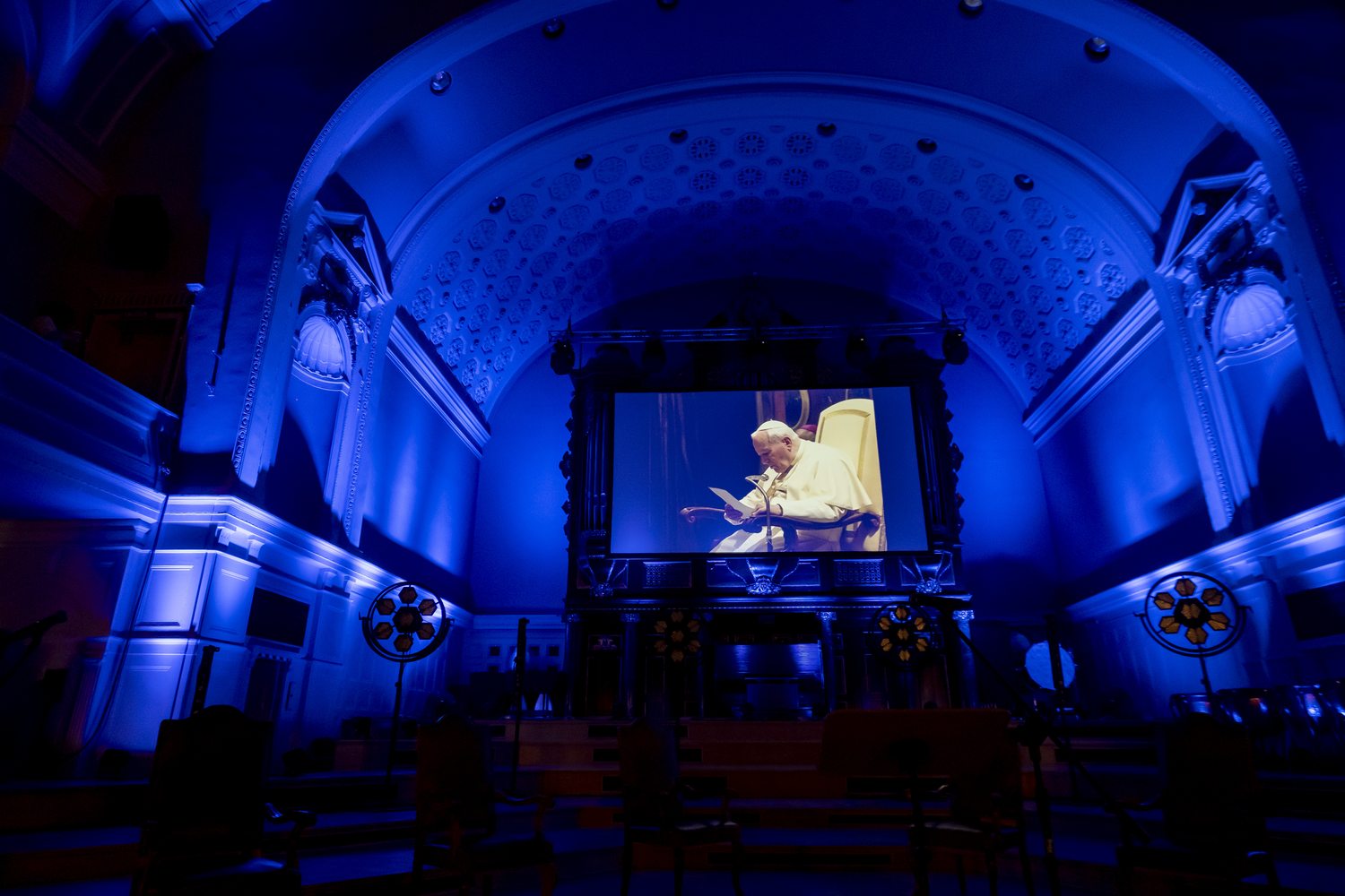 “Jan Paweł II - mosty idei współczesnego świata”