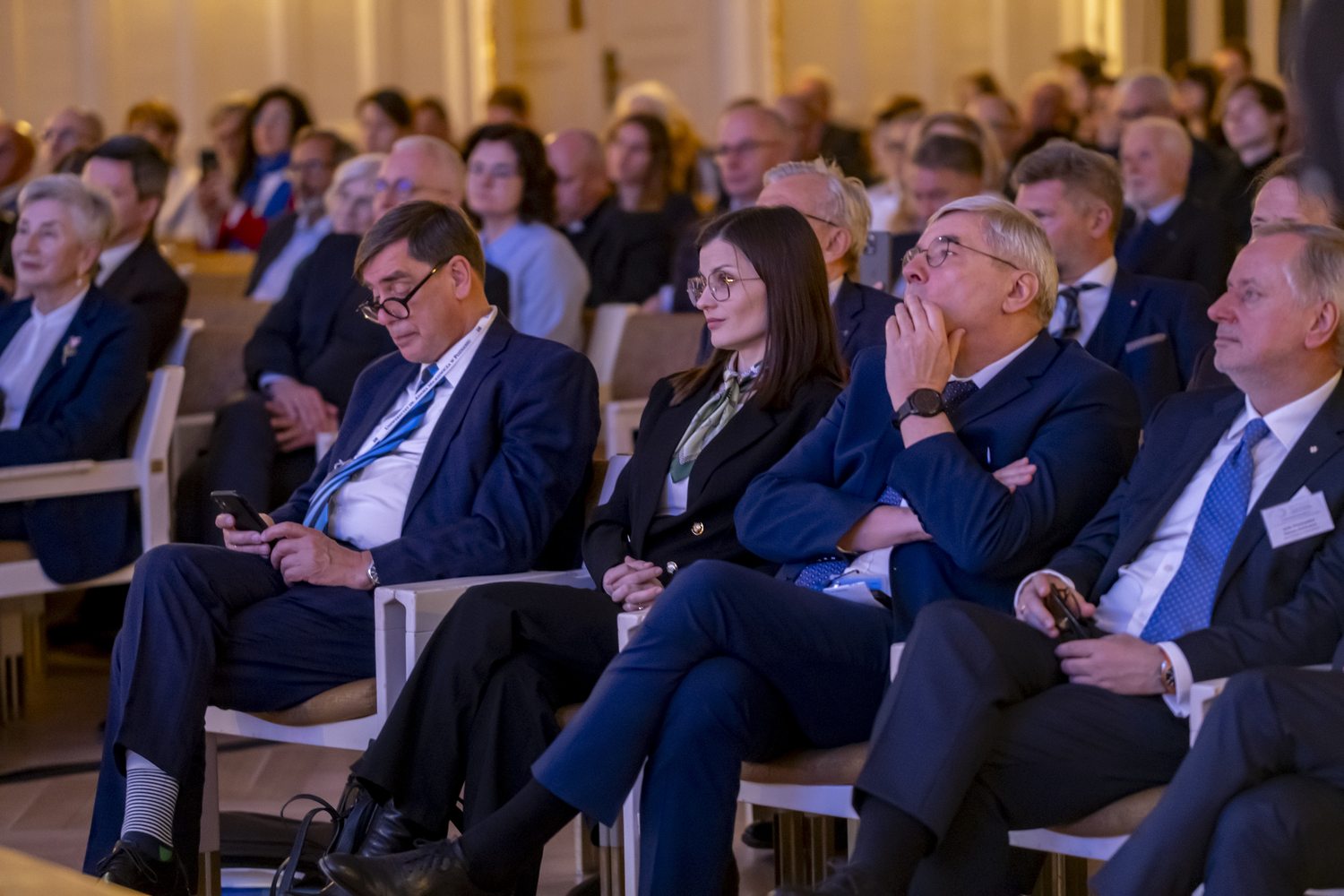 “Jan Paweł II - mosty idei współczesnego świata”