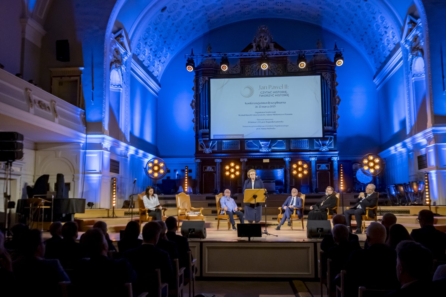 “Jan Paweł II - mosty idei współczesnego świata”