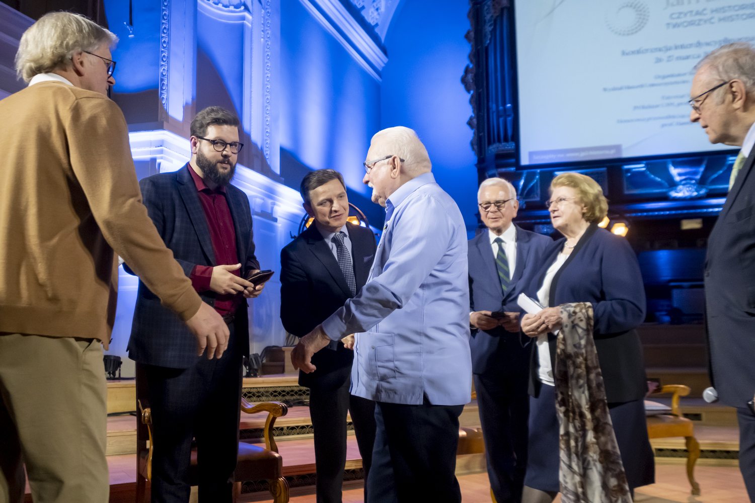 “Jan Paweł II - mosty idei współczesnego świata”